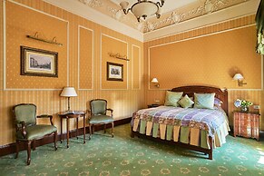 Hotel Bristol