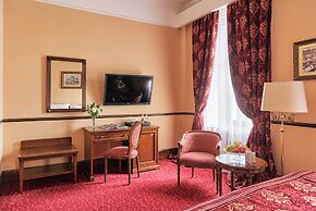 Hotel Bristol