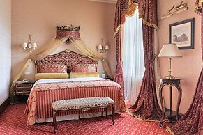Hotel Bristol