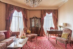 Hotel Bristol
