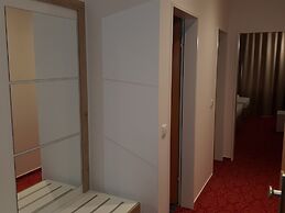Confour Hotel
