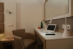Confour Hotel