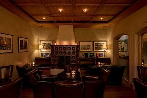 Bauer Hotel & Restaurant