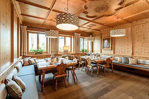 Bauer Hotel & Restaurant