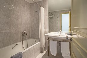 Airotel Stratos Vassilikos Hotel