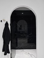 Kouros Hotel & Suites