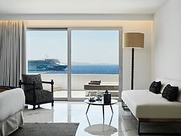 Kouros Hotel & Suites