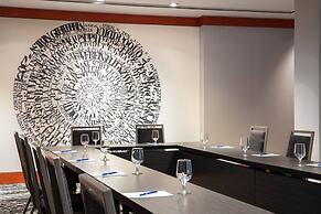 Delta Hotels by Marriott Vancouver Downtown Suites