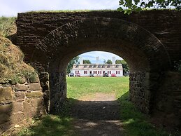 Annapolis Royal Inn & Suites