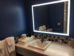 Annapolis Royal Inn & Suites