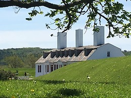 Annapolis Royal Inn & Suites