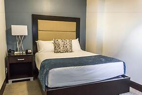 Ottawa Embassy Hotel