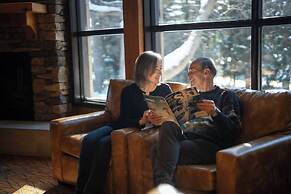 Lake Louise Inn