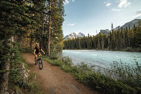 Lake Louise Inn
