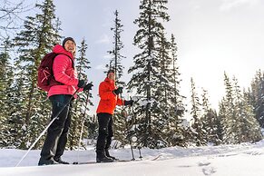 Lake Louise Inn