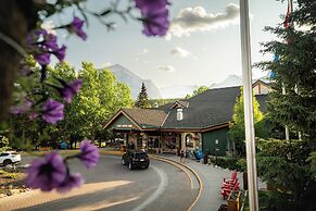 Lake Louise Inn