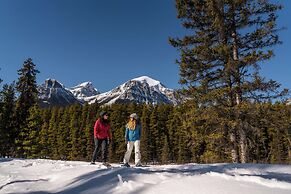 Lake Louise Inn