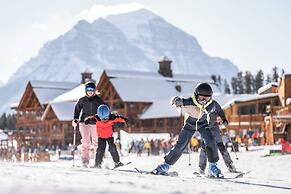 Lake Louise Inn