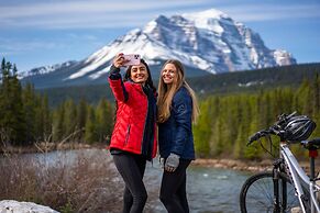 Lake Louise Inn