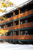 Lake Louise Inn