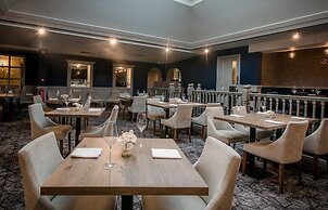 Westmead Hotel