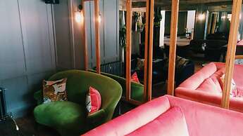The Falstaff Hotel