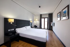 Virgen de los Reyes Hotel