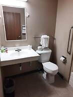 Super 8 by Wyndham Watertown