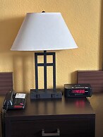Super 8 by Wyndham Watertown