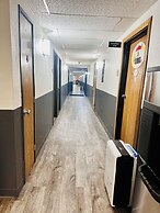 Super 8 by Wyndham Watertown