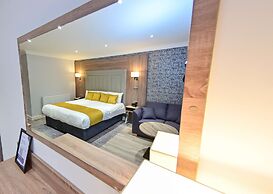Best Western Premier Heronston Hotel & Spa