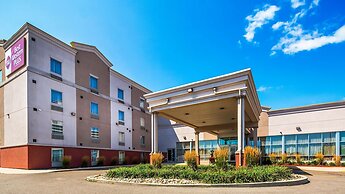 Best Western Plus Bowmanville