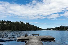 Inn On Long Lake