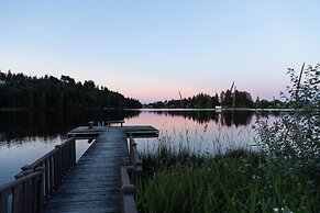 Inn On Long Lake