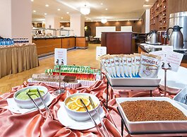 Ani Plaza Hotel
