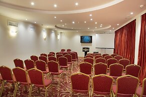 Ani Plaza Hotel