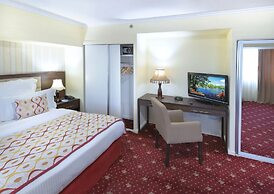 Ani Plaza Hotel