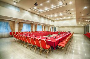 Ani Plaza Hotel