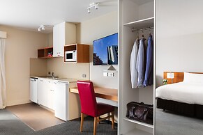The Old Woolstore Apartment Hotel