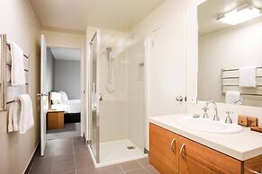 The Old Woolstore Apartment Hotel