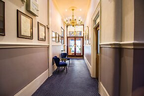 London Town Hotel