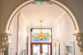 London Town Hotel