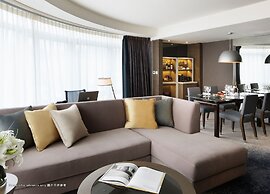 Royal Plaza Hotel
