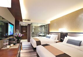Royal Plaza Hotel