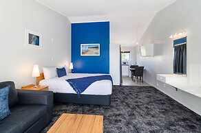 Lake Lodge Motel