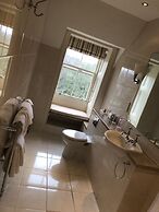 Dryburgh Abbey Hotel