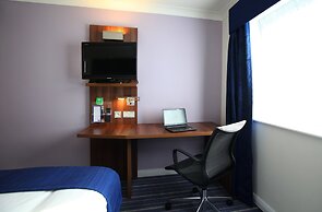 Holiday Inn Express Glenrothes by IHG