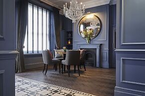 Tophams Hotel
