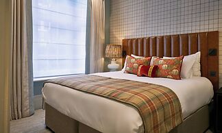 Tophams Hotel