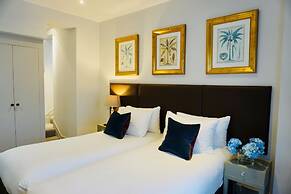 Tophams Hotel
